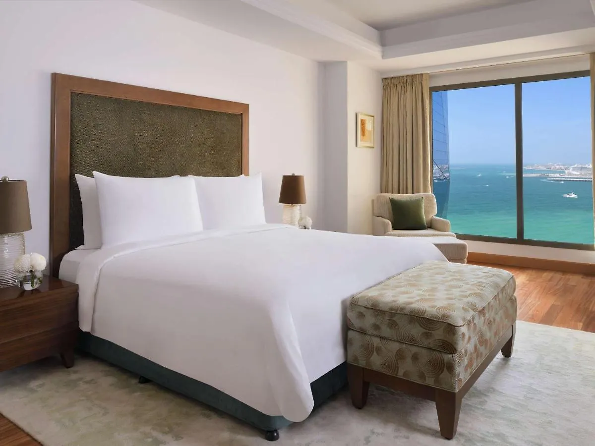 Moevenpick Hotel Jumeirah Beach Dubaj 5*,